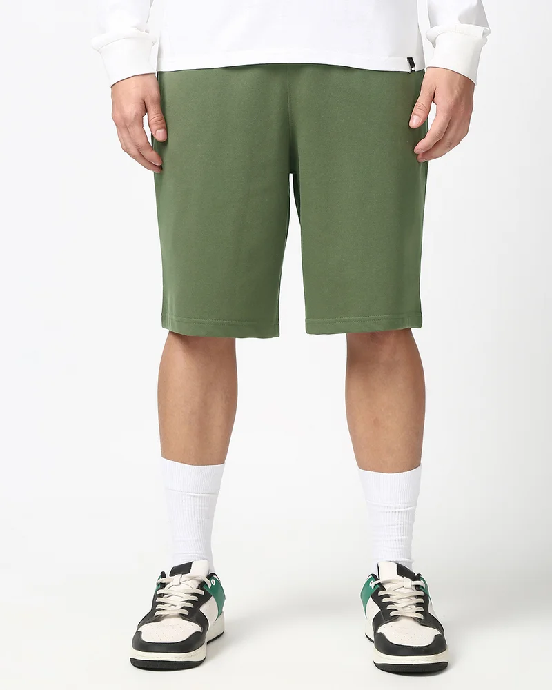 بيواكوف Men's Green Oversized Shorts